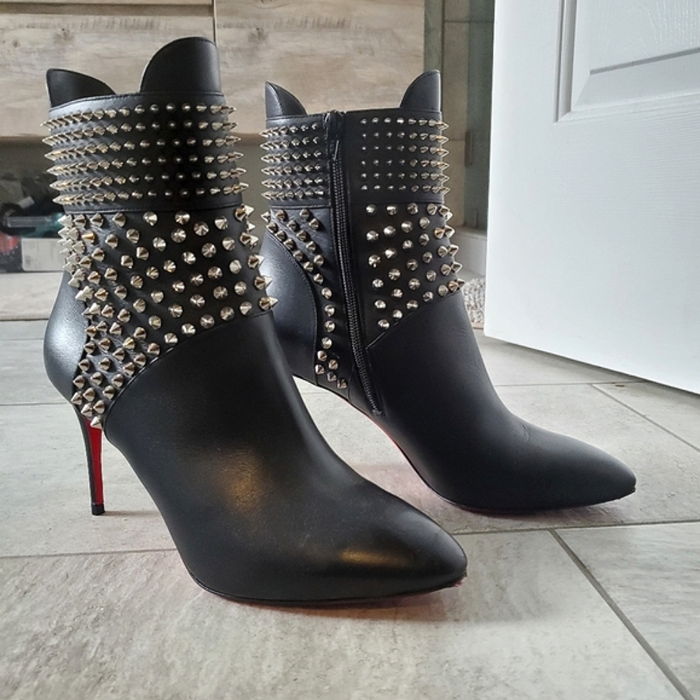 Studded Louboutin booted heel 39.5